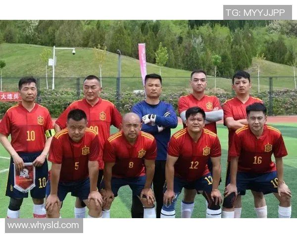 重庆足球队的团队协作之道:凝聚力与默契的完美结合 重庆足球队的团队协作之道:凝聚力与默契的完美结合